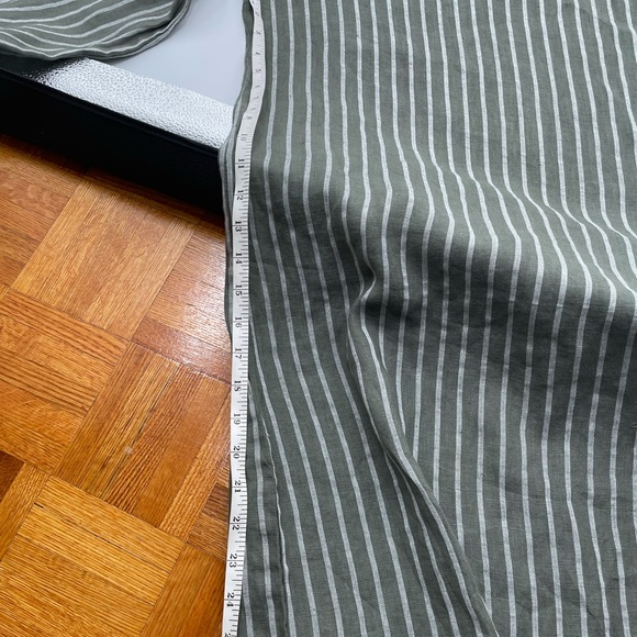 Pure Venice linen romper - Picture 3 of 15